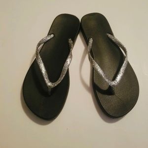 We are selling flip flops.